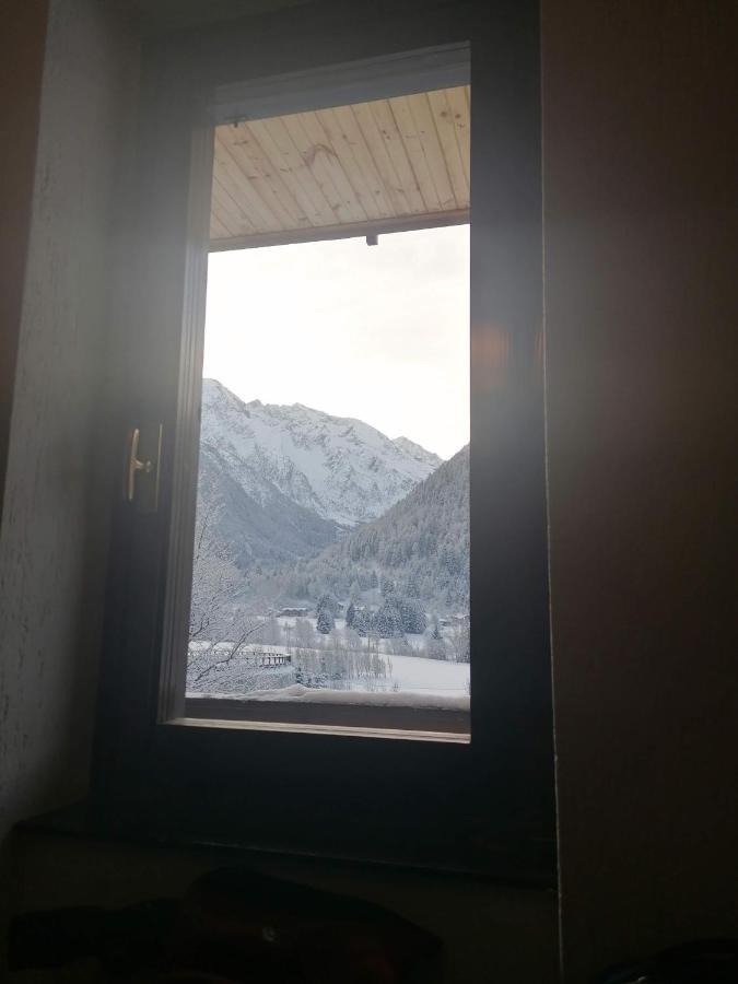 Grande Casa Di Famiglia Lägenhet Temù Exteriör bild